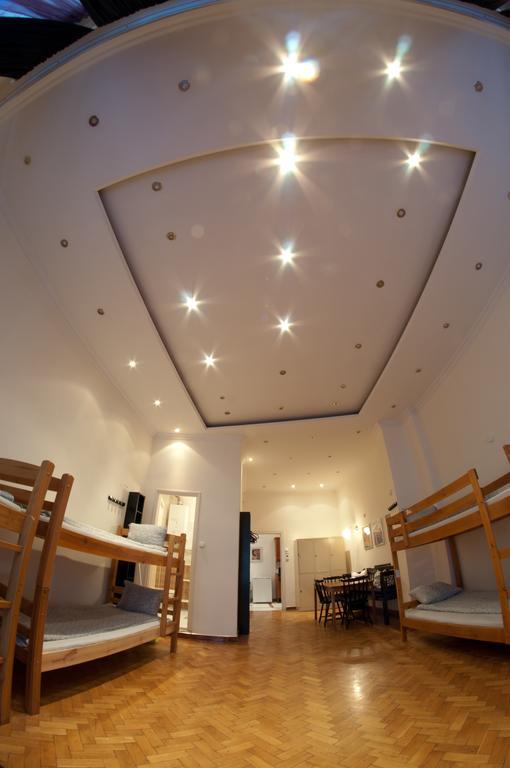 11Th Hour Cinema Hostel Budapest Bilik gambar