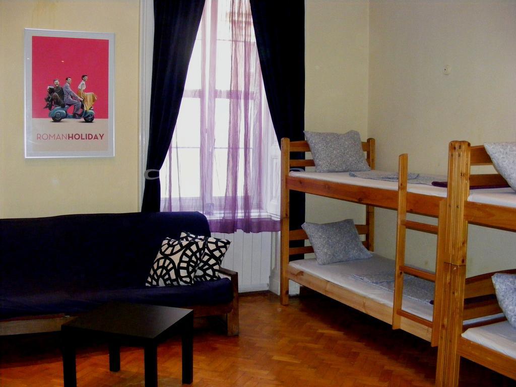 11Th Hour Cinema Hostel Budapest Bilik gambar